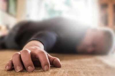 Người đàn ông 56 tuổi tử vong vì ngày nào cũng đi bộ theo cách 'vạn người mê'