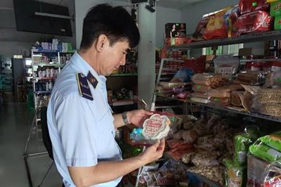 Vĩnh Long xử lý gần 800 vụ buôn lậu, hàng giả trong 6 tháng