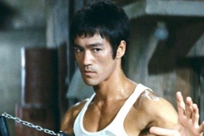 5 đối thủ mạnh nhất từng xuất hiện trong phim của Lý Tiểu Long