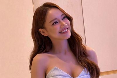 Sắc vóc mẹ 3 con Nhã Phương gây sốt