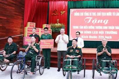 Tổng Bí thư, Chủ tịch nước Tô Lâm thăm, tặng quà Trung tâm Điều dưỡng thương binh Thuận Thành