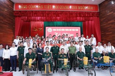 Tổng Bí thư, Chủ tịch nước Tô Lâm thăm, tặng quà Trung tâm Điều dưỡng thương binh Thuận Thành