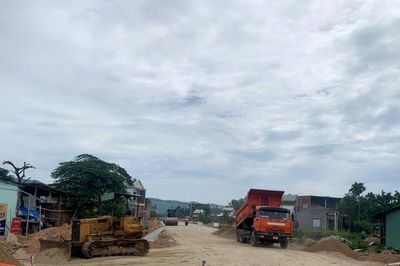 Thúc đẩy thi công nhiều công trình đường dẫn vào cầu