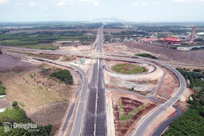Tăng tốc giải phóng mặt bằng các dự án cao tốc