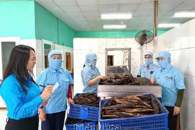 Hướng dẫn về việc xét chọn, tôn vinh Chủ tịch Công đoàn cơ sở tiêu biểu