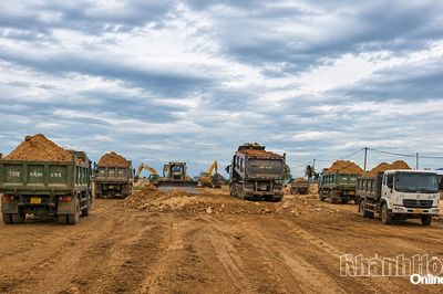 Cấp phép khai thác hơn 316.000m³ đất san lấp phục vụ 2 dự án trọng điểm