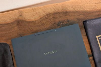 Lenovo Yoga Slim 7 14 trang bị Snapdragon: Kỷ lục pin 19 giờ thách thức mọi đối thủ