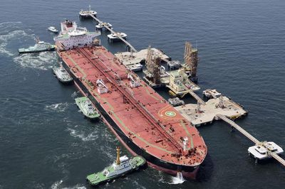 Giá dầu hôm nay 15/7: Lập đỉnh một tháng do căng thẳng Trung Đông