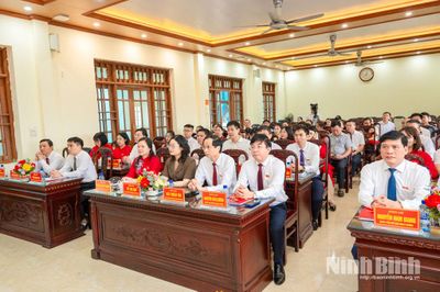 HĐND các phường, xã: Nam Hoa Lư, Hải Tiến tổ chức Kỳ họp thường lệ giữa năm 2026