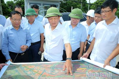 Kiểm tra tiến độ triển khai Dự án Xây dựng tuyến đường kết nối liên vùng