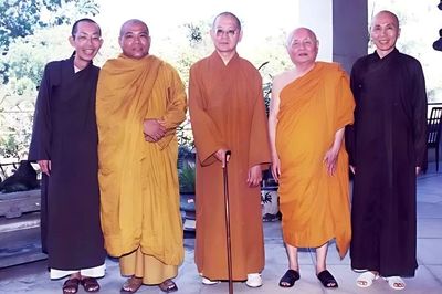 Nhìn từ một thời: Kính tưởng nhớ Hòa thượng Minh Châu