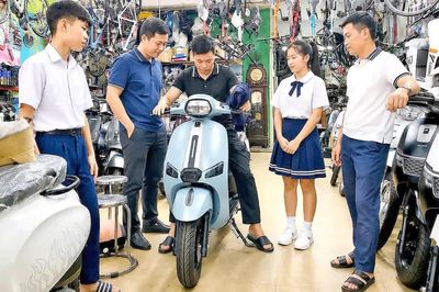 Hiểu đúng quy định độ tuổi lái xe gắn máy, xe máy điện
