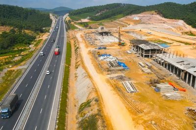 Bộ Xây dựng yêu cầu hoàn thành các trạm dừng nghỉ trên cao tốc Bắc - Nam trong năm 2026