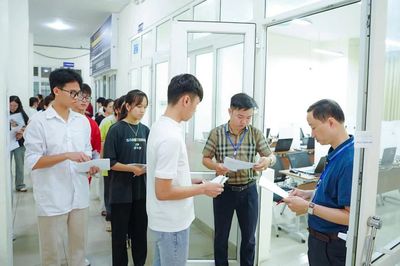 Sinh viên đại học bắt buộc phải biết dùng AI để tốt nghiệp