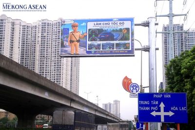 Hà Nội vận hành 36 màn hình LED cảnh báo giao thông theo thời gian thực