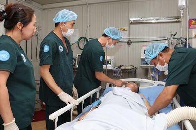 Bác sĩ mũ nồi xanh Việt Nam thực hiện ca phẫu thuật thứ 27 tại Nam Sudan