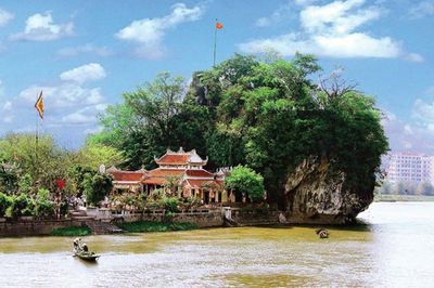 Phật giáo qua tư liệu Hán Nôm ở núi Non Nước, tỉnh Ninh Bình