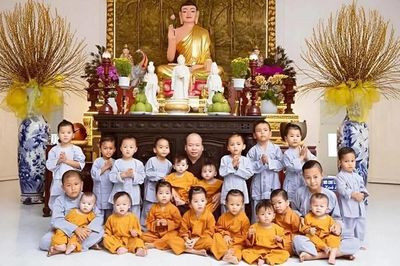 Nhà sư che chở những phận đời bé bỏng