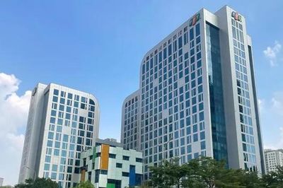 Cổ phiếu FPT rơi tự do xuống đáy gần 3 năm, tài sản Chủ tịch Trương Gia Bình bốc hơi 3.400 tỷ đồng
