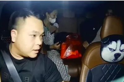 Tài xế taxi từ chối nhận tiền cước của mẹ con bệnh nhân chạy thận, nói một câu khiến nhiều người xúc động