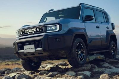 Toyota Việt Nam úp mở Land Cruiser FJ, giá dự kiến gần 1,2 tỷ đồng