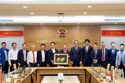Bộ Khoa học và Công nghệ đồng hành xây dựng Trung tâm Nghiên cứu Sản xuất tiên tiến Việt Nam