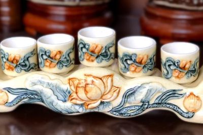 Kỷ 5 chén trên bàn thờ gia tiên đựng gì và đặt sao cho đúng?