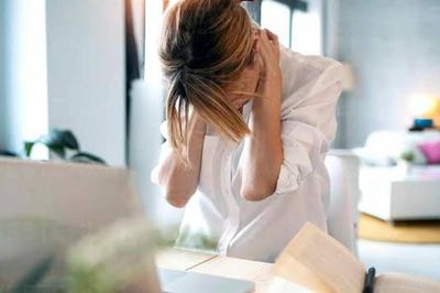 Phụ nữ tuổi 50 hay mệt mỏi nên bổ sung những dưỡng chất gì?