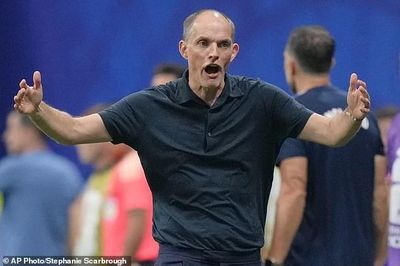 Nói 'không' với từ chức, HLV Tuchel quyết bám trụ tuyển Anh
