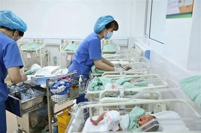 Đề xuất khen thưởng, hỗ trợ tiền để gia tăng tỷ lệ sinh