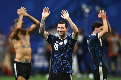 Kỳ tích của Messi được nối dài
