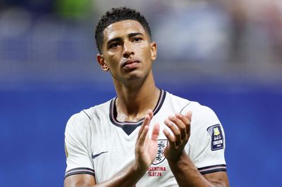 Bellingham tát cầu thủ Argentina