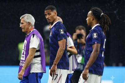 William Saliba đứng trước nguy cơ nghỉ 5 tháng vì chấn thương lưng