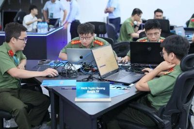 Bài 2: Tự chủ công nghệ và nhiệm vụ bảo vệ trận địa tư tưởng của Đảng trên không gian mạng