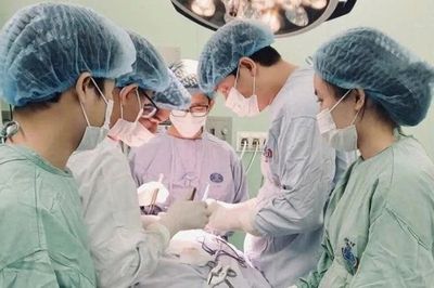 Sống chung với khối u khổng lồ kích thước hơn 10cm vì ngại đi khám