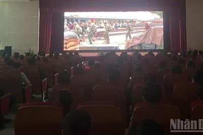 Trình chiếu bộ phim 'Mưa Đỏ' tại Lào