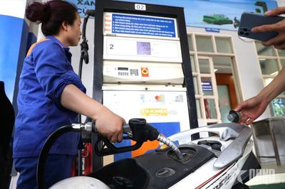 Từ chiều nay (16-7), giá xăng dầu đồng loạt tăng