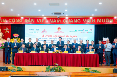 Ký hợp đồng tín dụng hơn 27.000 tỷ đồng cho dự án mở rộng cao tốc TP Hồ Chí Minh - Trung Lương - Mỹ Thuận