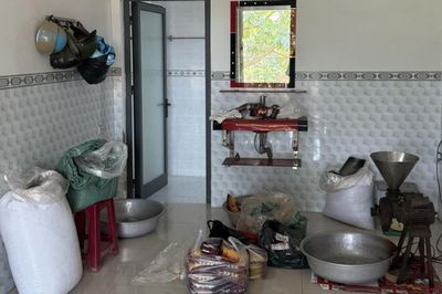 Khởi tố đối tượng sản xuất cà-phê giả