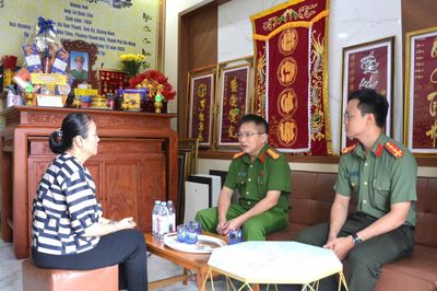 Tri ân các thế hệ lãnh đạo Công an thành phố nhân Ngày truyền thống lực lượng Cảnh sát nhân dân