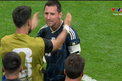 Lionel Messi - người hủy diệt cả một hệ thống