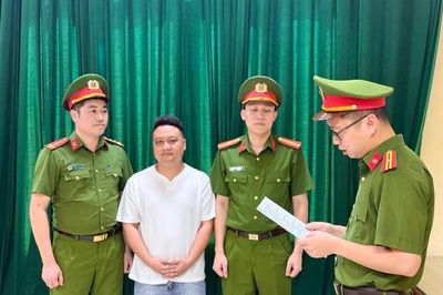 Khởi tố chủ cơ sở 'phù phép' biến xe đạp điện thành xe mô tô