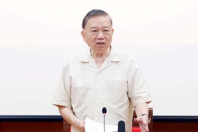 Bộ Chính trị ban hành chỉ thị mới về học tập, thực hành tư tưởng, đạo đức, phương pháp, phong cách Hồ Chí Minh