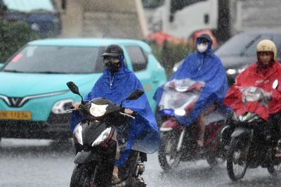 Dự báo thời tiết 16/7/2026: Miền Bắc mưa to cục bộ, Hà Nội nắng gián đoạn