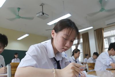 Quảng Ninh thí điểm đưa đón học sinh bằng xe buýt điện trong năm học mới