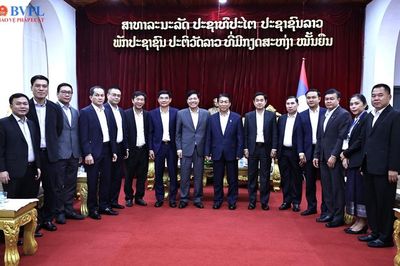 Bí thư Tỉnh ủy tỉnh Luông-pha-bang tiếp Đoàn đại biểu VKSND tối cao Việt Nam