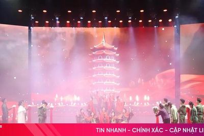 Xúc động vở kịch hát 'Khoảng trời con gái'
