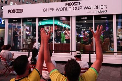 Được trả lương để xem World Cup - công việc trong mơ của người hâm mộ
