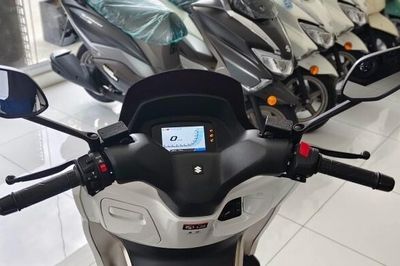 Suzuki mở bán xe ga 150cc mới giá 61 triệu đồng bền bỉ nhiều tiện nghi