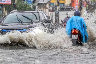 Miền Bắc hứng mưa to như trút nước, danh sách các điểm nóng có nguy cơ lũ quét, sạt lở đất